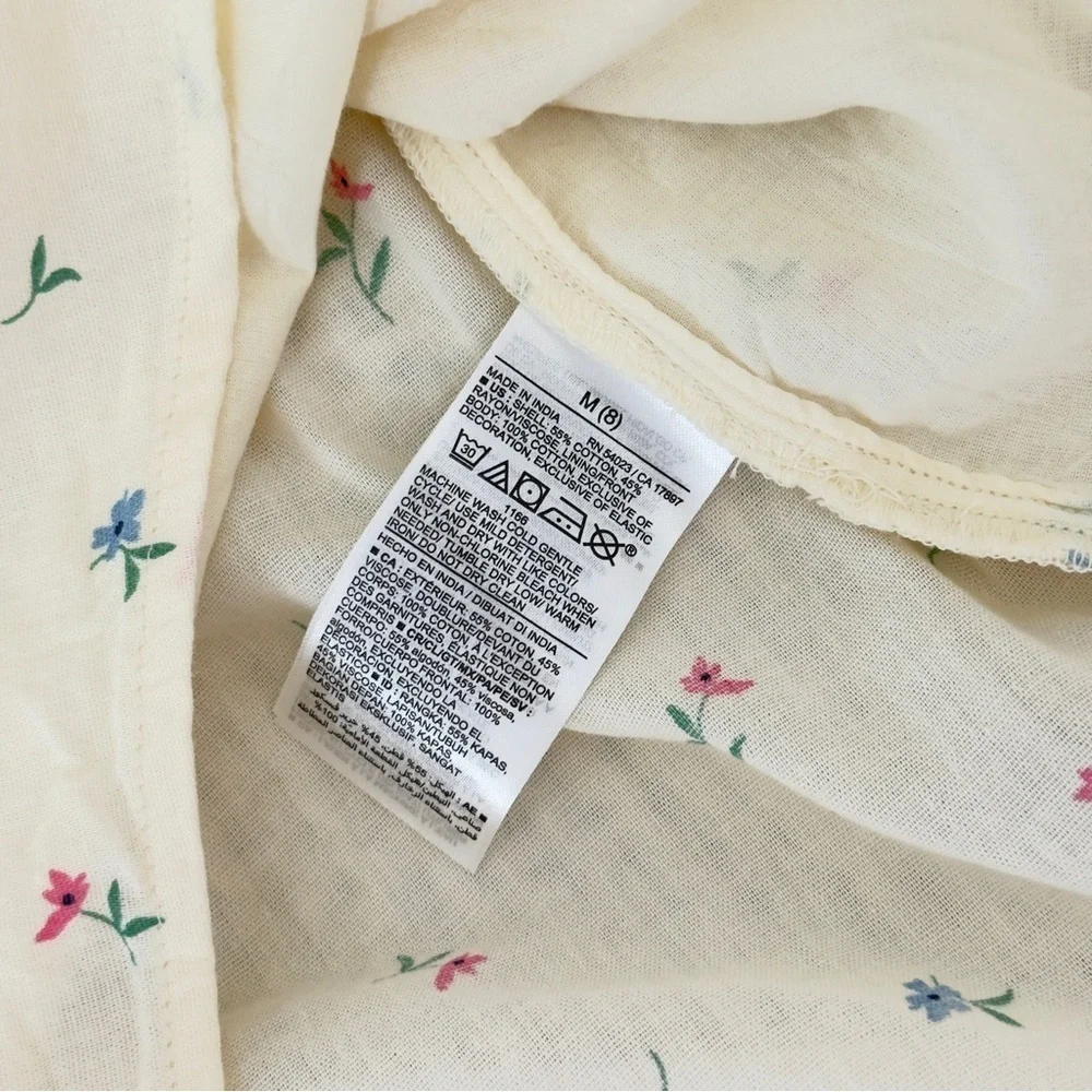 NWOT Old Navy Cream Kids Shirt with Pink and Blue Accents Size M (8)